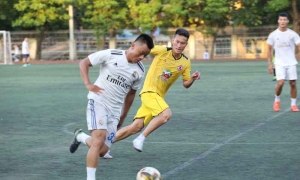 Gia Việt FC và Mobi tạo trận cầu 'mưa bàn thắng' Gia Việt FC và Mobi tạo trận cầu 'mưa bàn thắng'