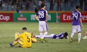 VIDEO: Dàn cầu thủ 'Philippines thu nhỏ' cay đắng rời AFC Cup sau trận thua Hà Nội VIDEO: Dàn cầu thủ 'Philippines thu nhỏ' cay đắng rời AFC Cup sau trận thua Hà Nội