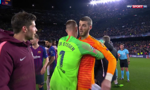 Cầu thủ duy nhất Barca không ăn mừng chiến thắng trước MU Cầu thủ duy nhất Barca không ăn mừng chiến thắng trước MU