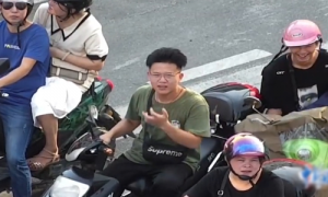 VIDEO: Cảnh sát giao thông dùng Flycam nhắc người vi phạm từ trên trời VIDEO: Cảnh sát giao thông dùng Flycam nhắc người vi phạm từ trên trời