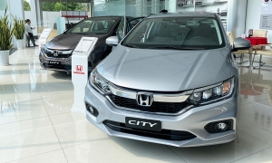 Đại lý cắt giảm khuyến mãi & tăng giá xe vì lý do duy nhất Đại lý cắt giảm khuyến mãi & tăng giá xe vì lý do duy nhất