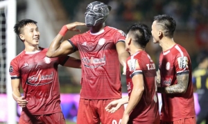 TP HCM chia điểm, cuộc đua ngôi vô địch trở nên hấp dẫn TP HCM chia điểm, cuộc đua ngôi vô địch trở nên hấp dẫn
