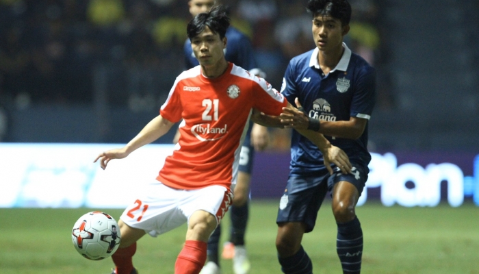 Kết quả hình ảnh cho VIDEO: Những pha solo của Công Phượng trước vòng vây các cầu thủ Yangon Utd