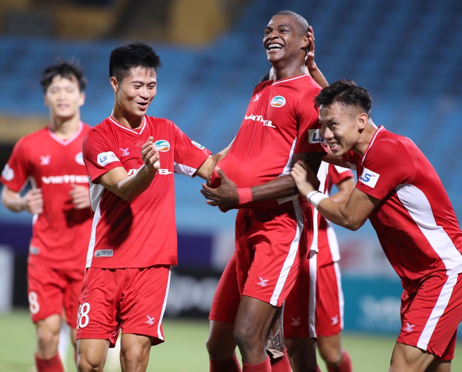 Đội trưởng Viettel: 'Cơ hội không nghiêng về ai cả' - MTSPORT
