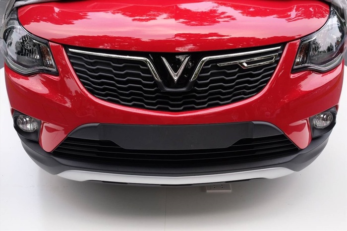 Cụm đèn trước và lưới tản nhiệt xe VinFast Fadil 2020. Cụm đèn trước và lưới tản nhiệt xe VinFast Fadil 2020.