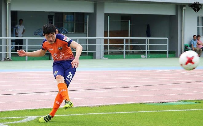 Xuân Trường phải đợi rất lâu để ra mắt tại Gangwon FC. Ảnh: Soha Xuân Trường, Gangwon, Văn Hậu, Heerenveen, tuyển thủ quốc gia