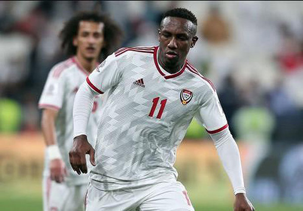 Admed Khalil cho biết các cầu thủ UAE đã bị sốc khi trọng tài rút thẻ đỏ. Việt Nam vs UAE, Admed Khalil, Việt Nam 1 - 0 UAE, vòng loại World Cup 2022, thẻ đỏ UAE