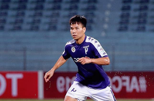 Hậu vệ trái Nguyễn Văn Dũng nguyen van dung ha noi fc