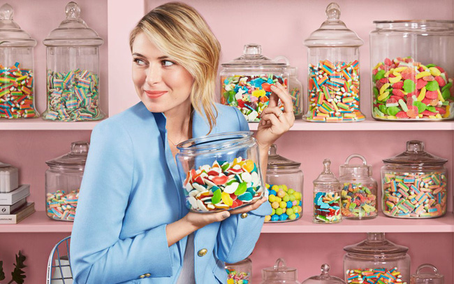 Chia tay với tennis, Maria Sharapova sẽ có nhiều thời gian hơn cho thương hiệu kẹo Sugarpova của mình. Đây là thương hiệu được tay vợt người Nga thành lập từ năm 2012. Đến nay nó trở thành một trong những mô hình starup hình mẫu nhận được nhiều sự chú ý. maria sharapova