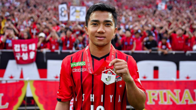 Consadole Sapporo hoàn toàn có thể bán Chanathip Songkrasin nếu tình hình tài chính thời gian tới không tiến triển. chanathip songkrasin messi thai consadole sapporo