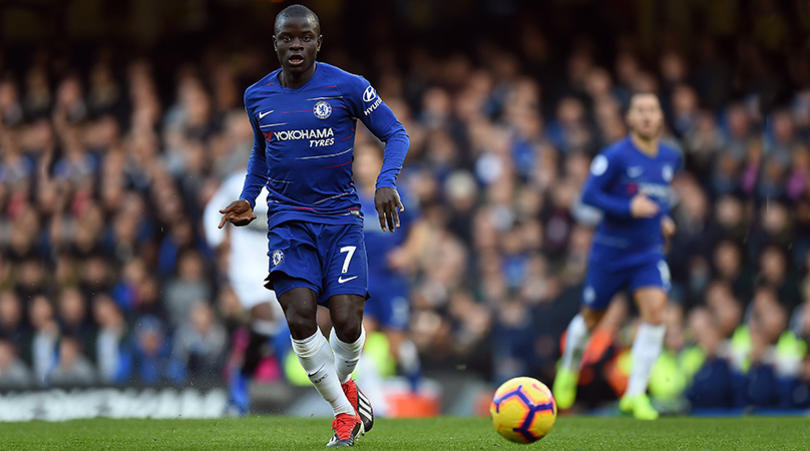 Dưới thời Sarri, Kante phải thi đấu trái với sở trường Maurizio Sarri, Sarri, Chelsea, sa thải, MU, FA Cup, Man City, Kante, Gary Cahill, Premier League