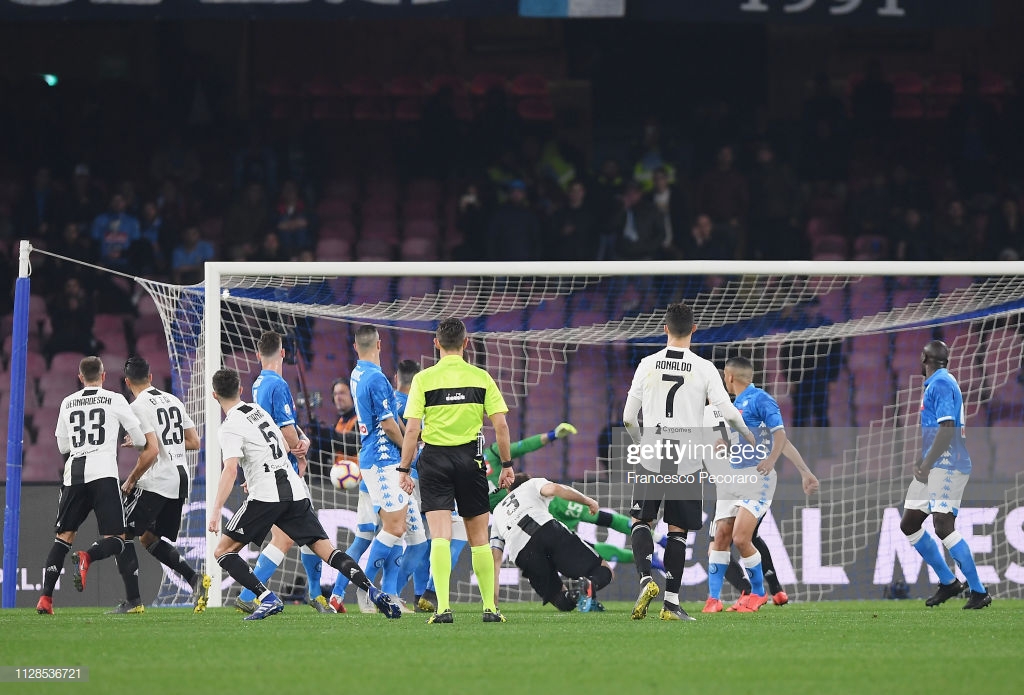 Pjanic mở tỷ số từ quả đá phạt trực tiếp Napoli vs Juventus, trực tiếp Napoli vs Juventus, link trực tiếp Napoli vs Juventus, Napoli, Juventus