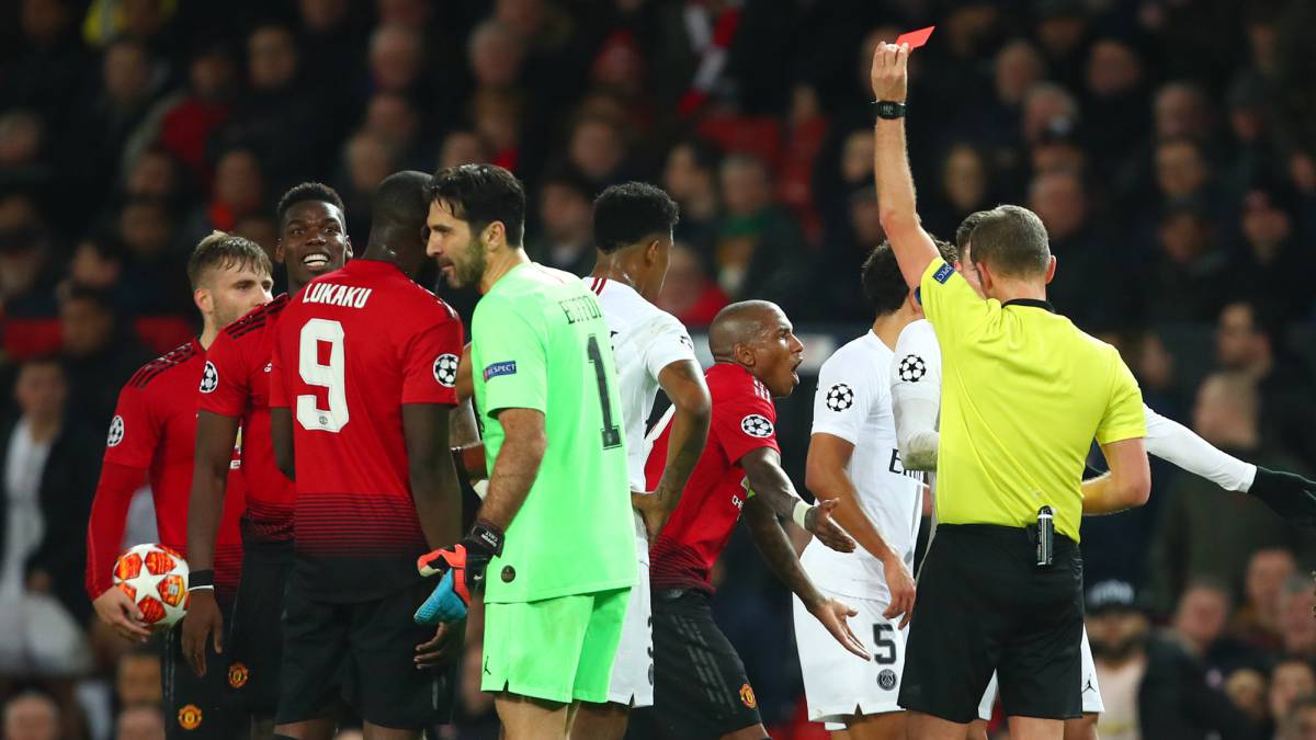 Pogba nhận thẻ đỏ tai hại ở trận lượt đi MU, Man united, mu thieu 10 cau thu, mu chấn thương, mu thiếu 10 người, man utd chấn thương, pogba thẻ đỏ, lingard, champions league, psg vs mu, ltd mu