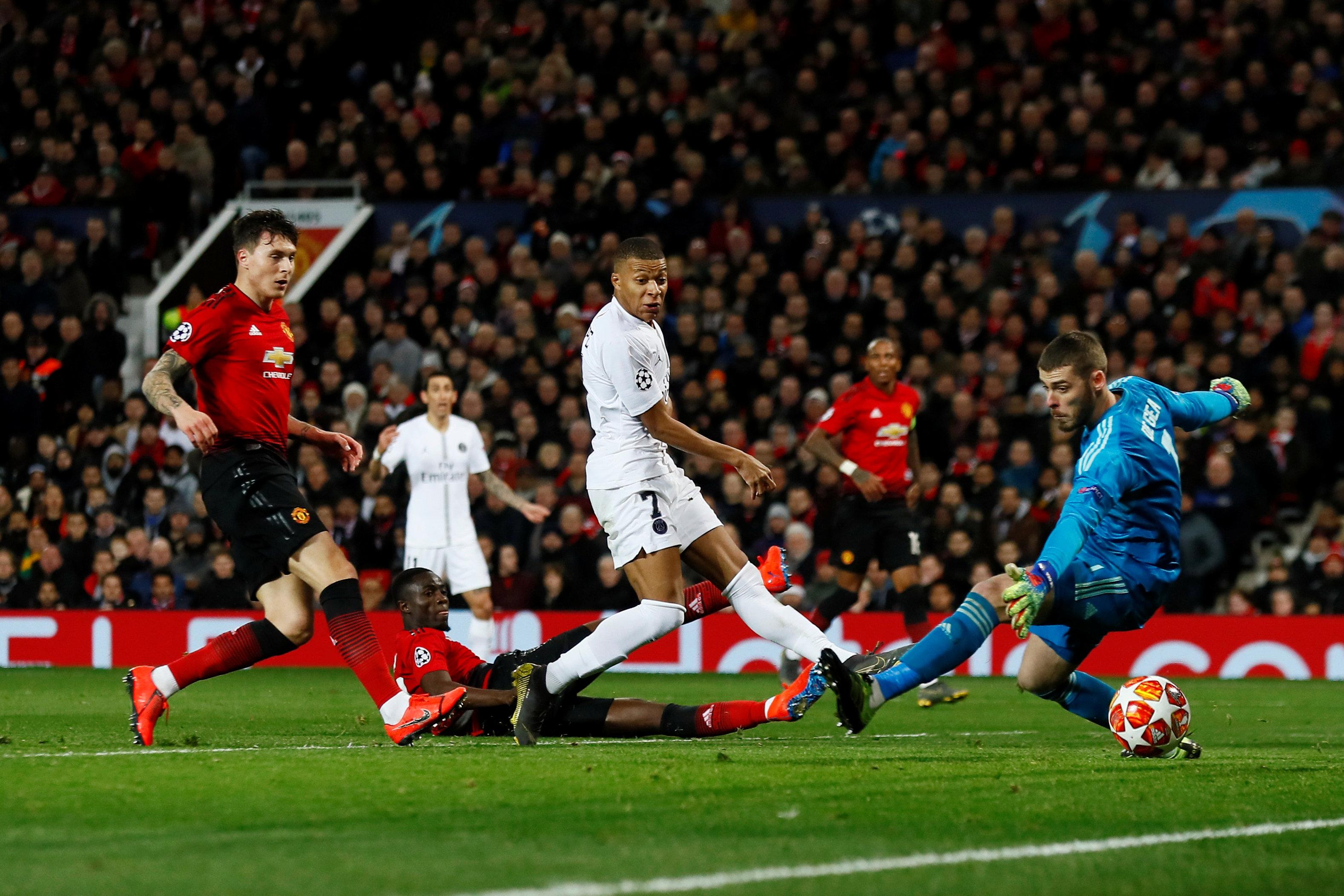 Mbappe là nỗi khiếp sợ của hàng thủ MU ở lượt đi MU, Man united, mu thieu 10 cau thu, mu chấn thương, mu thiếu 10 người, man utd chấn thương, pogba thẻ đỏ, lingard, champions league, psg vs mu, ltd mu