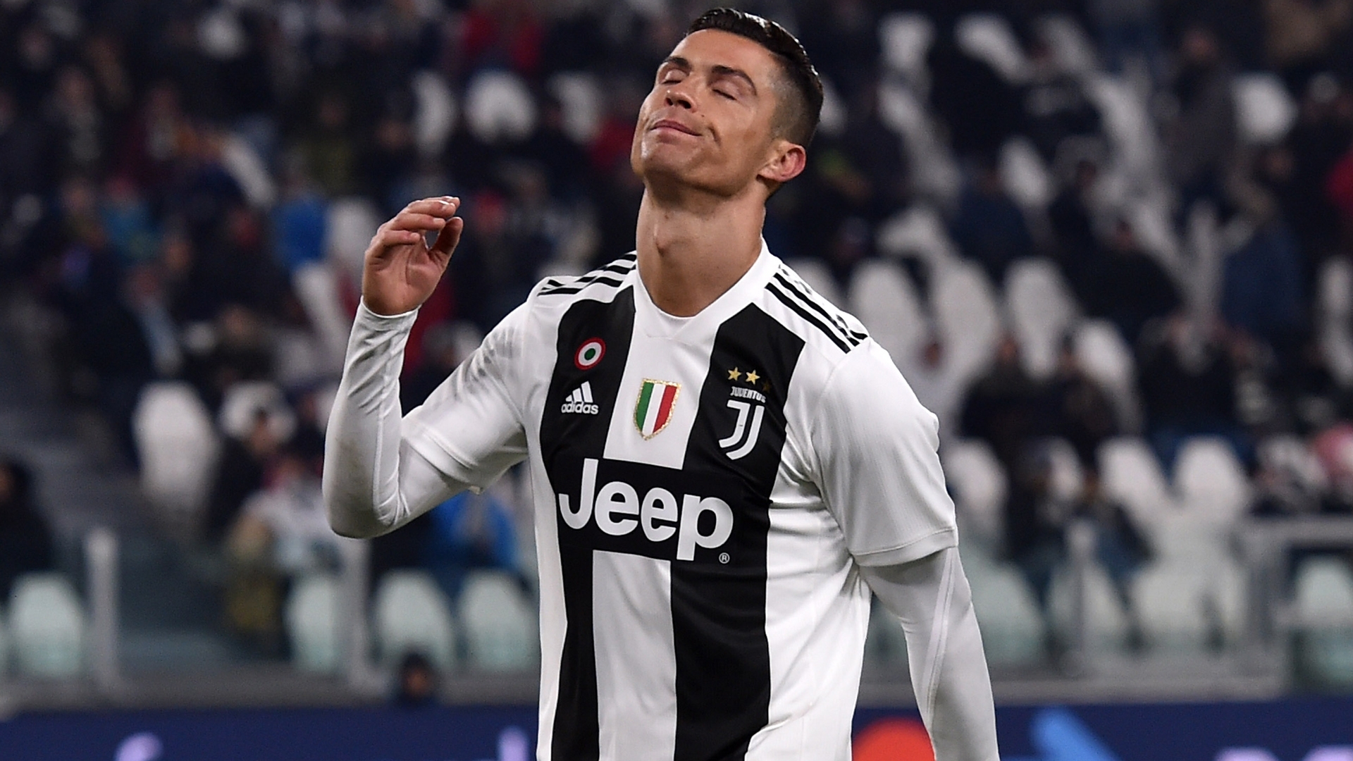 Ronaldo không hài lòng về lối chơi của toàn đội Juventus vs Udinese, nhận định bóng đá đêm nay, soi kèo bóng đá, tỷ lệ kèo, nhận định Juventus vs Udinese, dự đoán kết quả bóng đá, dự đoán Juventus vs Udinese