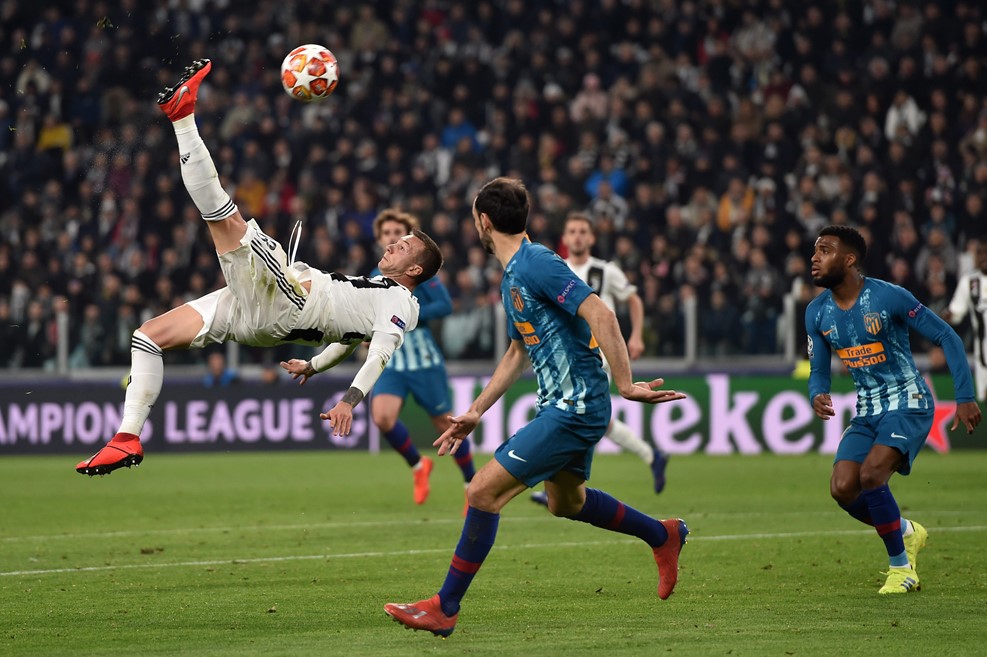 Nếu đêm qua Ronaldo nhận điểm 10, thì Bernardeschi xứng đáng con số 9.5 juventus 3-0 atletico, bernardeschi, thua ke so 10 juventus, bernardeschi và ronaldo, juventus