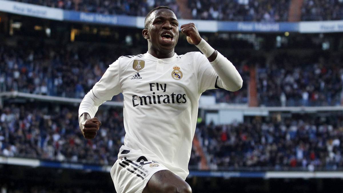Vinicius đang chơi rất lên chân vinicius, vinicius chọn real, real madrid, barcelona, vinicius chọn real thay vì barca