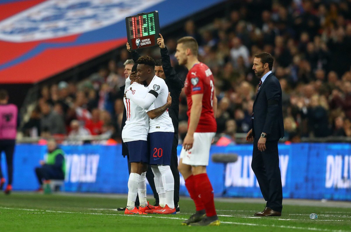 Hudson-Odoi trở thành cầu thủ trẻ nhất ra mắt trong màu áo ĐT Anh hudson-odoi, odoi, odoi phá kỷ lục, cầu thủ trẻ nhất, đt anh, vòng loại euro 2020
