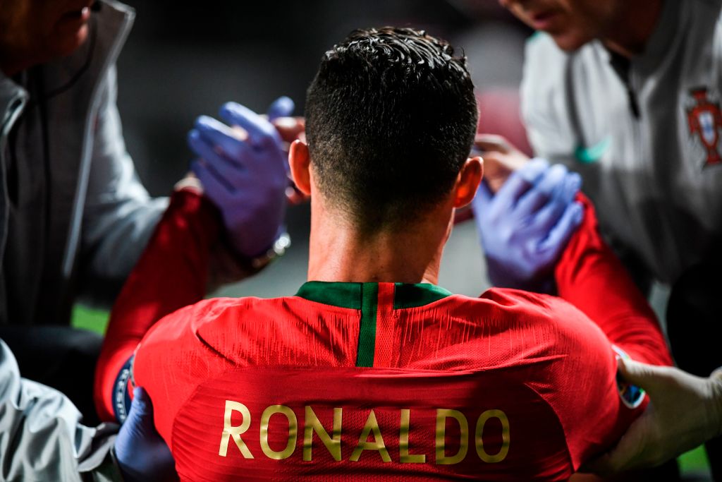 Ronaldo chấn thương và sớm rời sân kết quả Bồ Đào Nha vs Serbia, tỉ số Bồ Đào Nha vs Serbia, video bàn thắng Bồ Đào Nha vs Serbia, Bồ Đào Nha vs Serbia, Bồ Đào Nha, Serbia