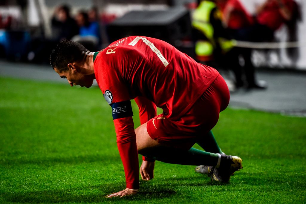 Ronaldo dính chấn thương ở trận gặp Serbia ronaldo chấn thương, bồ đào nha 1-1 serbia, ronaldo lên tiếng, juventus, ronaldo