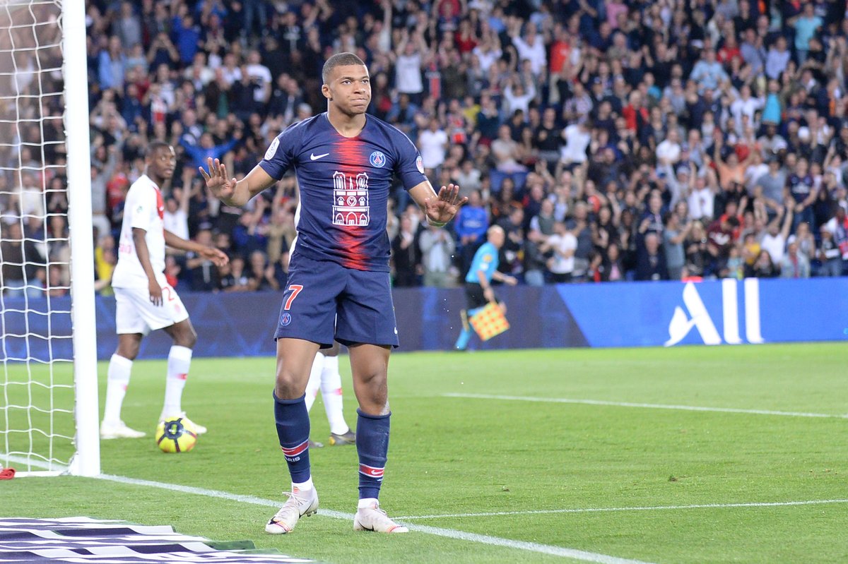 Ngôi sao 20 tuổi lập cú hat-trick Ligue 1, PSG vô địch Ligue 1, PSG, Mabppe, Neymar trở lại, Mbappe hat-trick, PSG 3-0 Monaco, PSG vs Monaco
