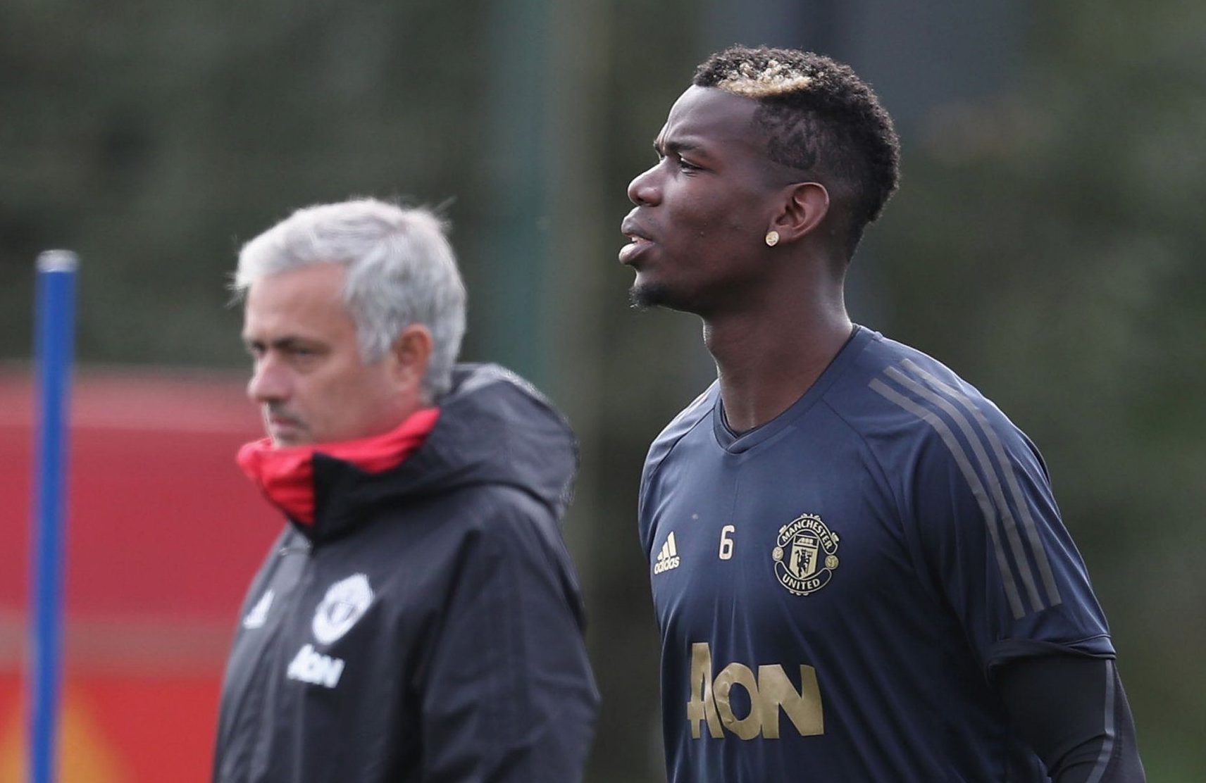 Pogba từng bất đồng với HLV Mourinho hồi đầu mùa MU thua, Man Utd sa sút, Pogba không muốn đá cho MU, Pogba rời MU, Real mua Pogba, Mu thua Man City, Man Utd 0-2 Man City