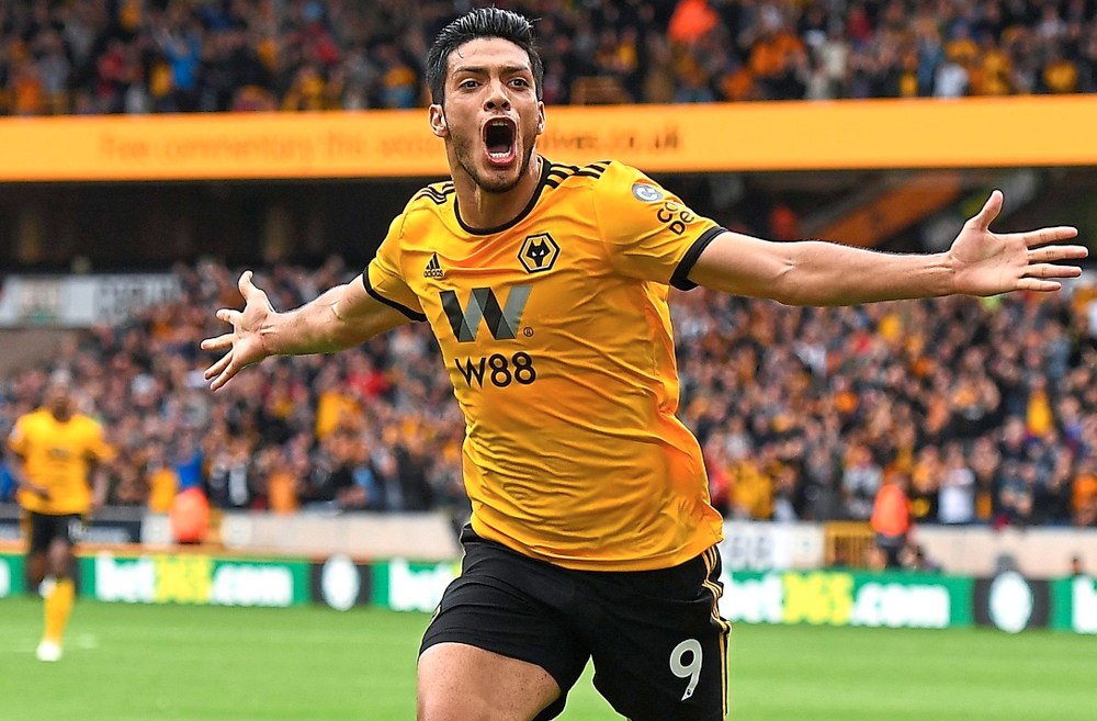 Raul Jimenez ghi nhiều bàn thắng quan trọng cho Wolves chuyển nhượng, top 10 chuyển nhượng, 10 bản hợp đồng thành công, ronaldo, alisson, chuyển nhượng châu âu