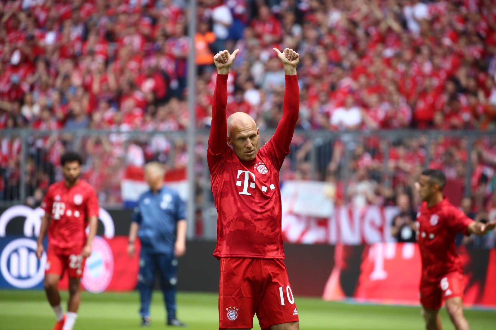 Robben cũng vậy.. robben và ribery, robben và ribery chia tay bayern, robben, ribery, bayern, robbery, bayern vô địch, bayern munich