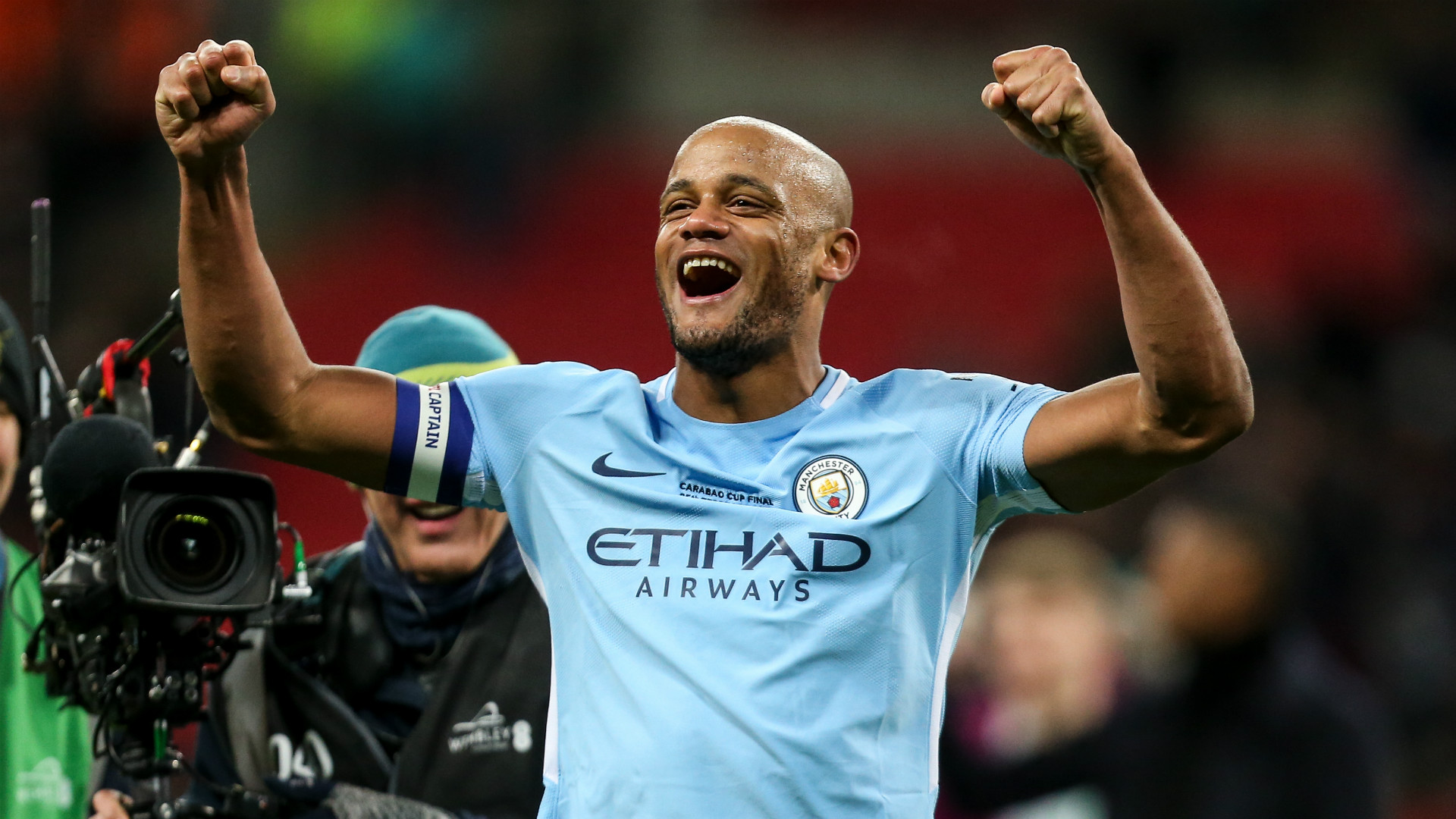 Kompany chia tay Man City sau 11 năm gắn bó kompany, man city, huyền thoại man city ra đi, kompany ra đi, man city, chia tay kompany, kompany rời man city