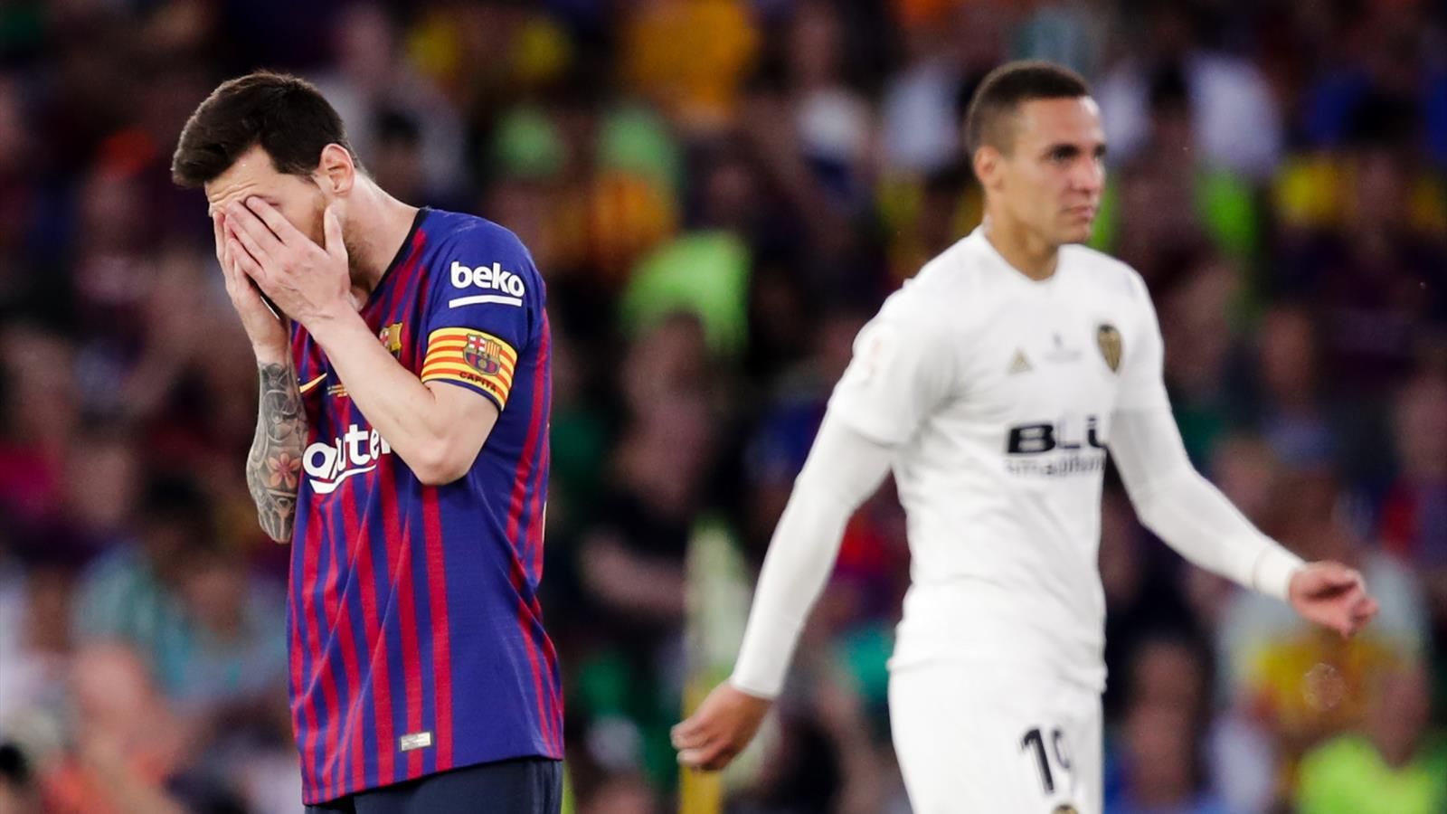 Barca kết thúc mùa giải theo cách rất thất vọng barca 1-2 valencia, barca thua, barca thất bại, chung kết cúp nhà vua, barcelona thua, valverde, messi, rakitic, cđv barca