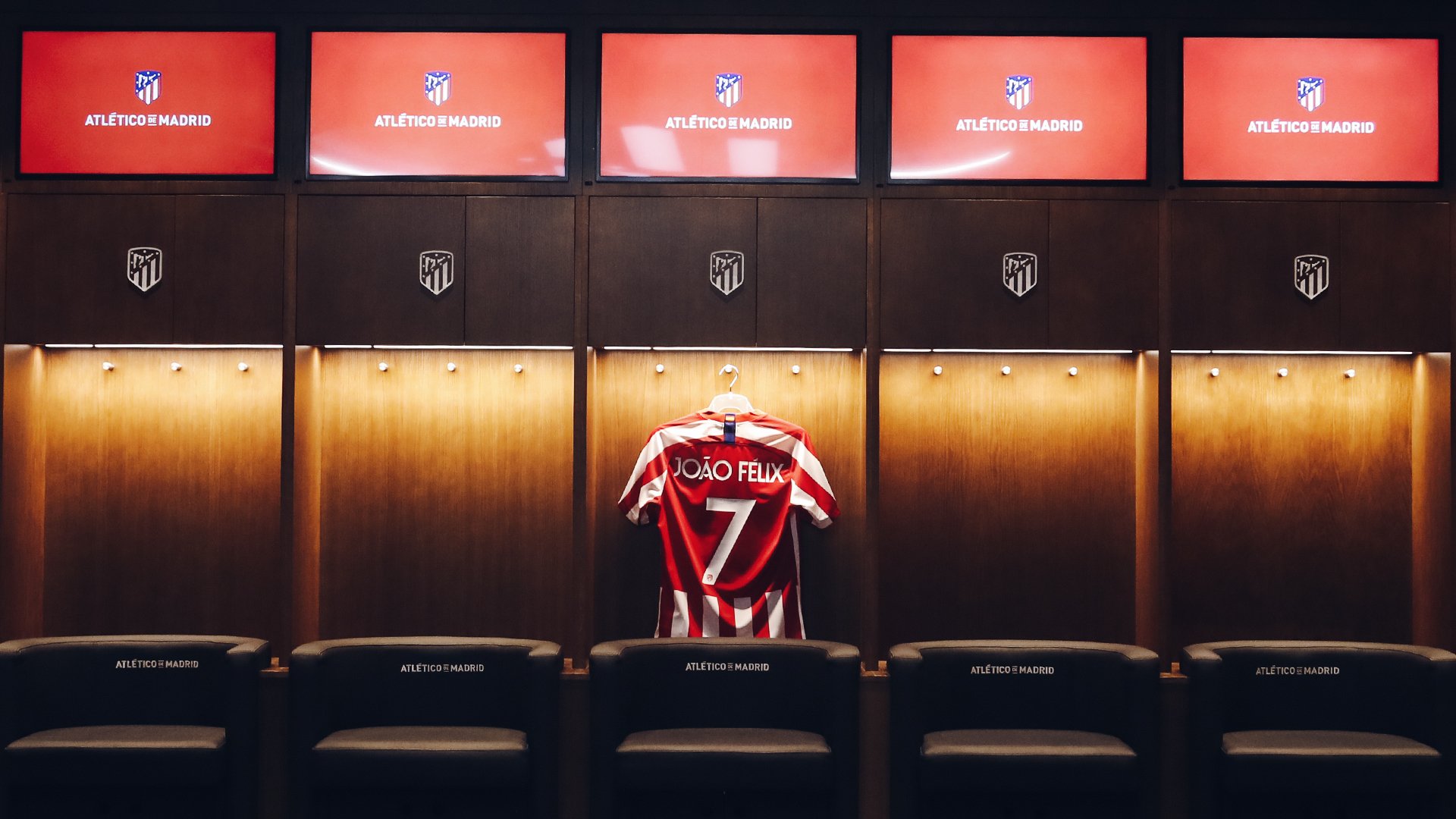 Joao Felix đeo áo số 7 của Atletico Madrid Joao Felix, Atletico Madrid, bom tấn, tiểu Ronaldo, Joao Felix đến Atletico Madrid, kỷ lục chuyển nhượng