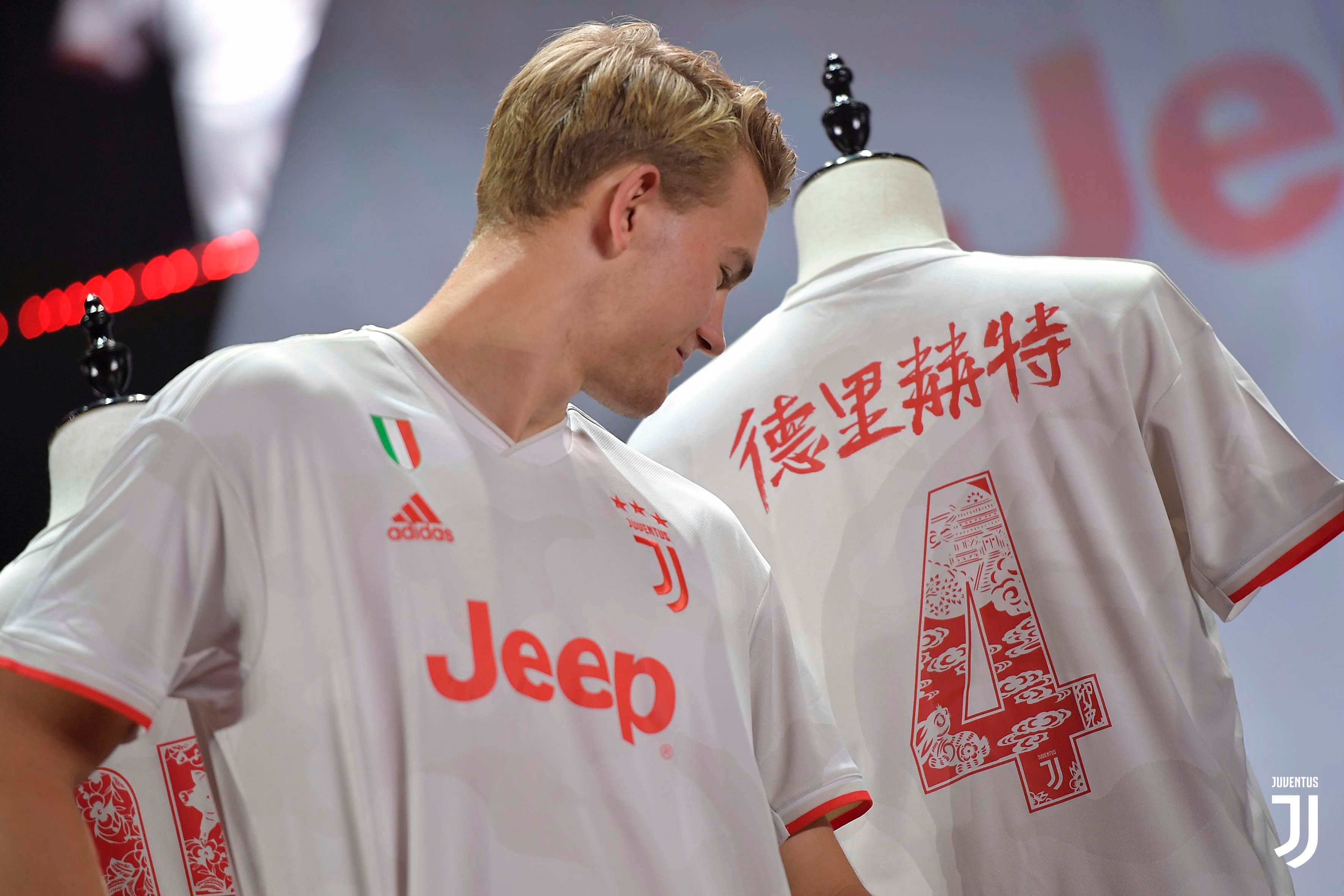 Tân binh De Ligt ronaldo, juventus ra mắt áo đấu, trung quốc, juventus, cr7, ronaldo trung quốc, cristiano ronaldo