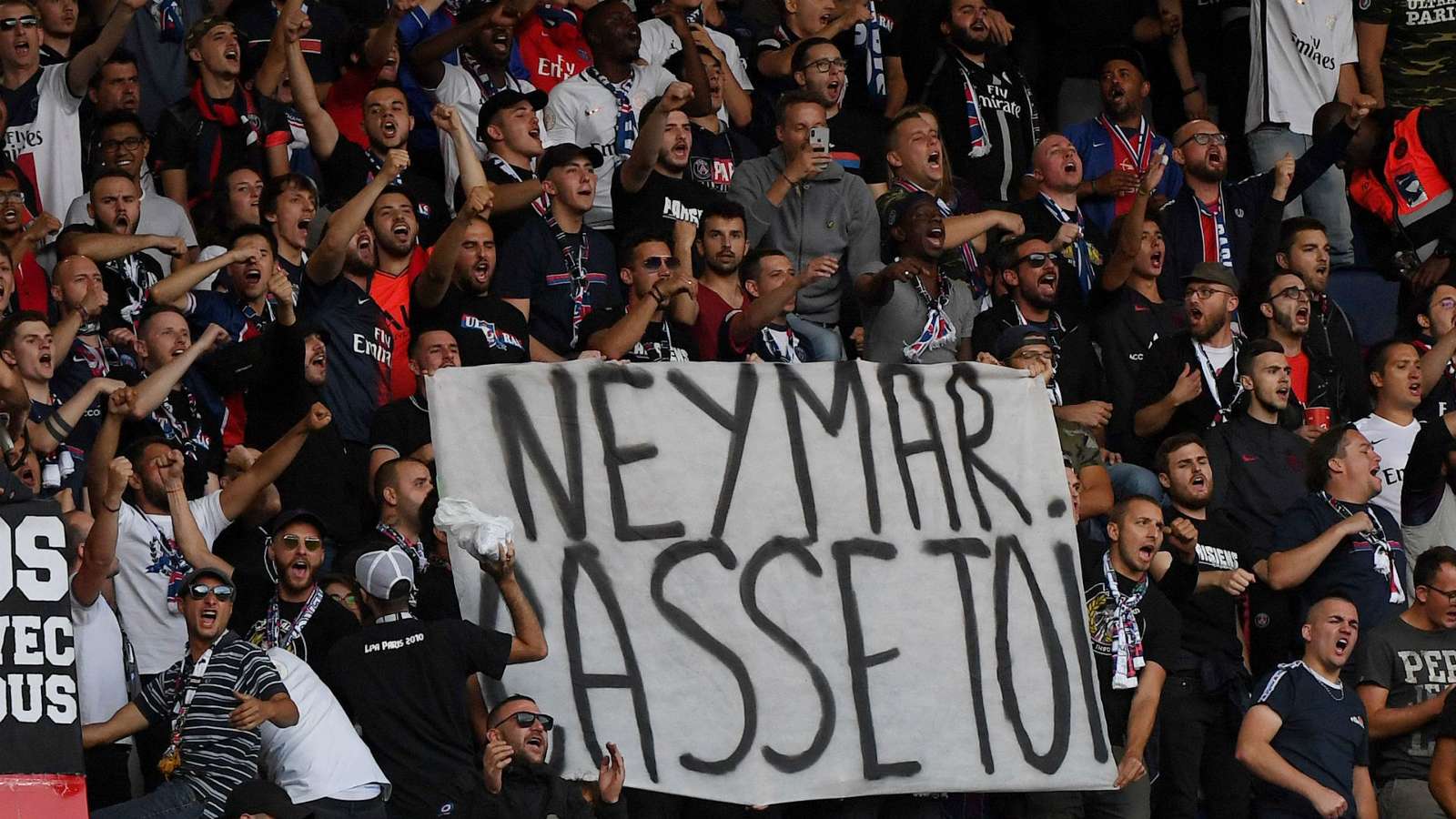 'Biến đi Neymar' - CĐV PSG đã hết kiên nhẫn với cầu thủ 27 tuổi Neymar, PSG, CĐV PSG chửi Neymar, chuyển nhượng Neymar, Neymar Real Madrid, Neymar Barca, PSG bán Neymar