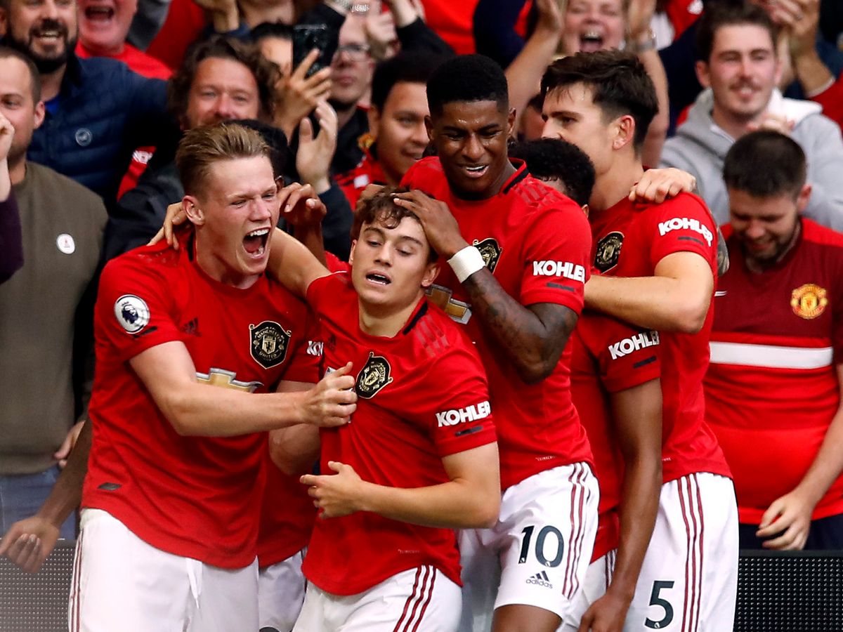 Màn ăn mừng bàn thắng đầy cảm xúc của Daniel James Daniel James, MU, Solskjaer, MU 4-0 Chelsea, Daniel James đi vào lịch sử MU, James cân bằng kỷ lục của Solskjaer
