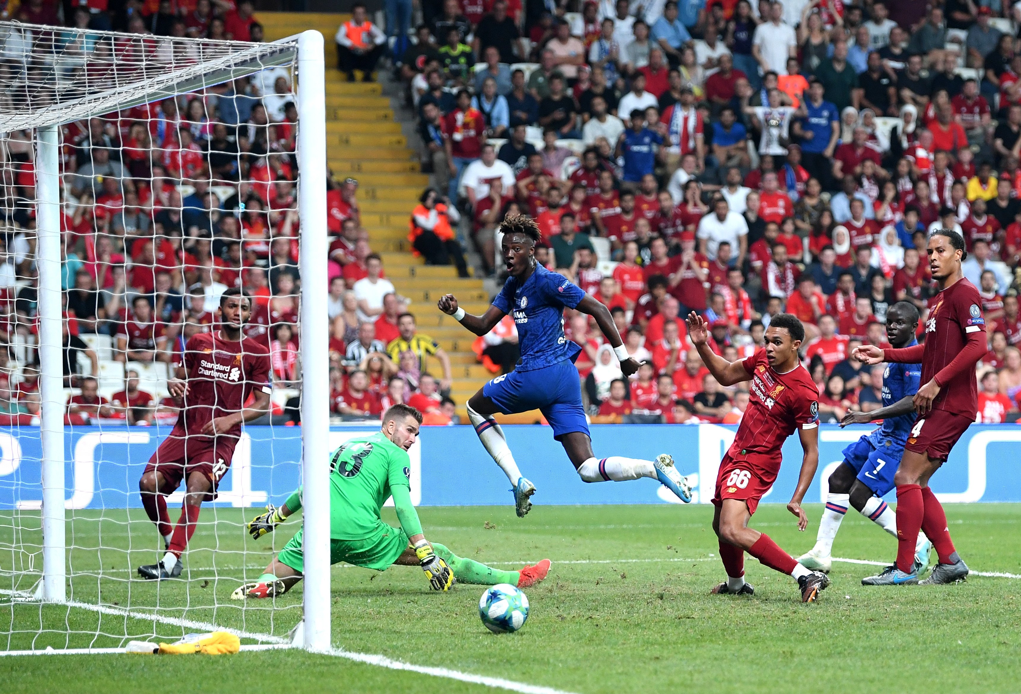 Tammy Abraham chưa có duyên ghi bàn Lampard nói, Chelsea, Liverpool, Liverpool vs Chelsea, siêu cúp châu Âu, Tammy Abraham, Pulisic, lampard khen ngợi học trò