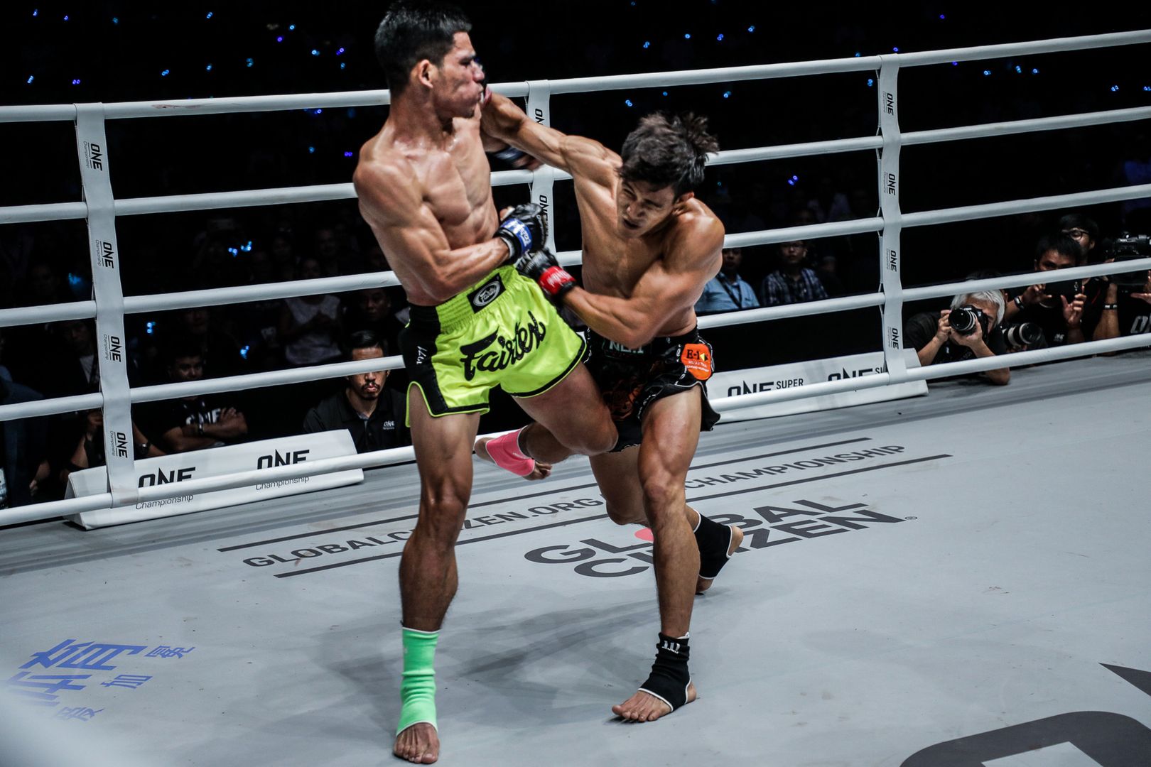 Pha ra đòn kết liễu của Duy Nhất. Ảnh: ONE Championship Nguyễn Trần Duy Nhất, ONE Championship, Việt Nam, độc cô cầu bại, Muay Thai, Duy Nhất, ONE
