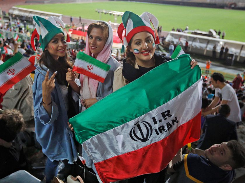 Chủ tịch FIFA gửi tối hậu thư đến Iran. Ảnh: Internet vòng loại World Cup 2022, Iran, FIFA, cấm phụ nữ xem bóng đá, World Cup 2022