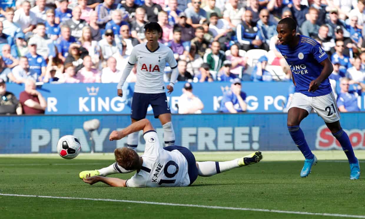 Bàn thắng trong tư thế rất khó của Kane. Ảnh: The Guardian Trực tiếp Leicester vs Tottenham, Trực tiếp Ngoại hạng Anh, Leicester vs Tottenham, Leicester, Tottenham, Ngoại hạng Anh
