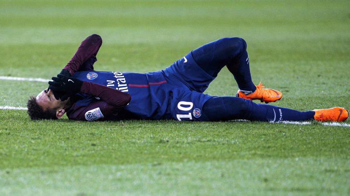 Những chấn thương và án phạt gắn liền với Neymar kể từ khi anh chuyển đến PSG. Ảnh: Internet Neymar chấn thương, Neymar, PSG, PSG phí tiền khi mua Neymar, Neymar vắng mặt 50% số trận của PSG