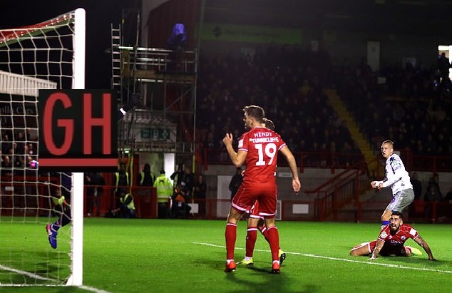 Colchester 'được' gặp MU ở Cúp Liên đoàn. Ảnh: Internet Cúp Liên đoàn, Tứ kết Cúp Liên đoàn, Carabao Cup, Colchester, MU, MU gặp Colchester, đối thủ của MU ở cúp liên đoàn