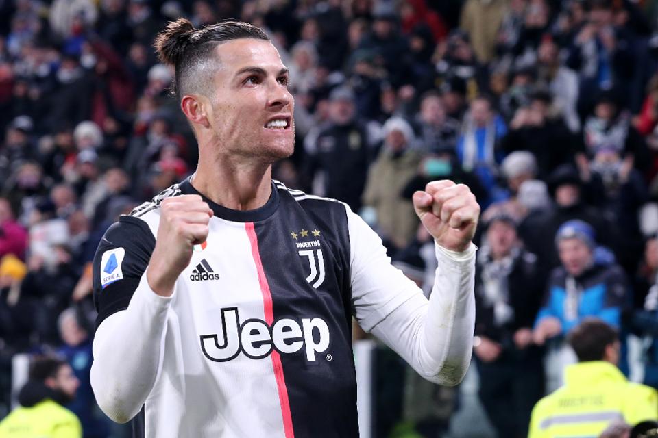 Cristiano Ronaldo lọt top 5 chân sút vĩ đại nhất lịch sử. Ảnh: Internet ronaldo