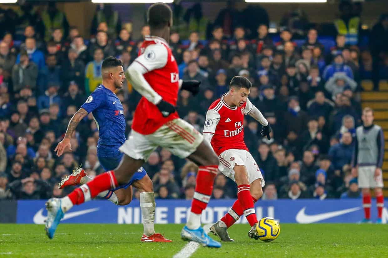 Arsenal thực sự đáng khen trong hiệp 2. Ảnh: The Guardian chelsea vs arsenal