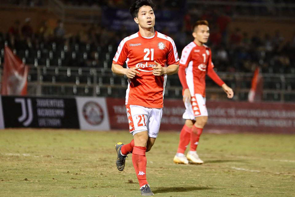 Công Phượng ghi bàn giúp TP. HCM có 1 điểm cong phuong