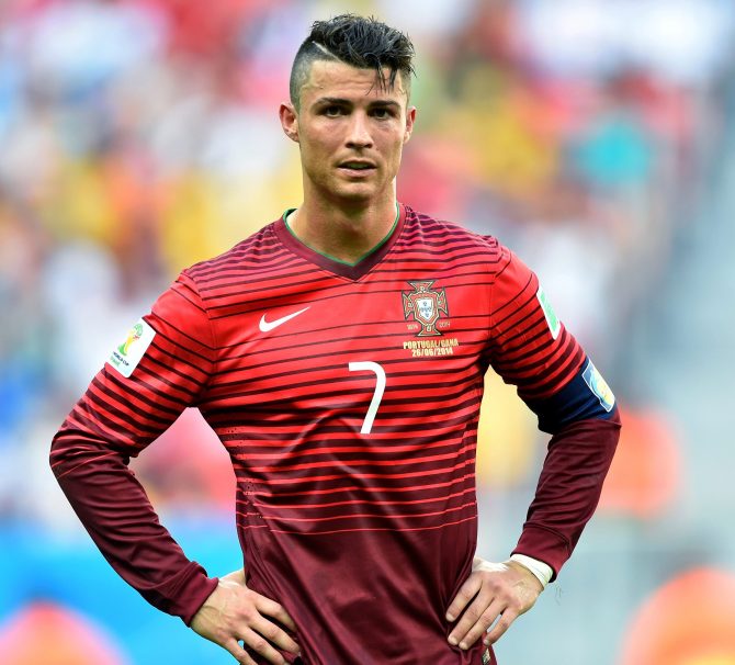 Những kiểu tóc của Ronaldo Từ mì tôm đến cây cọ bồn cầu