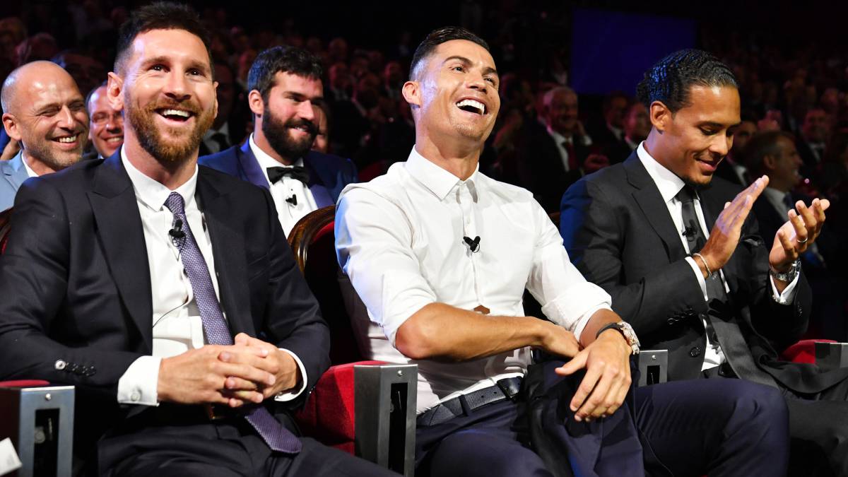 Messi: 'Tôi muốn Ronaldo rời Ƅệnh'