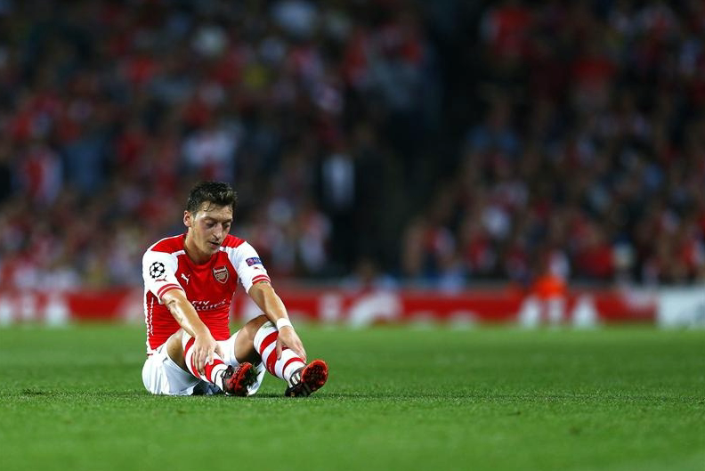 Mesut Ozil sẽ rời Arsenal. Ảnh: Getty arsenal tong co ozil