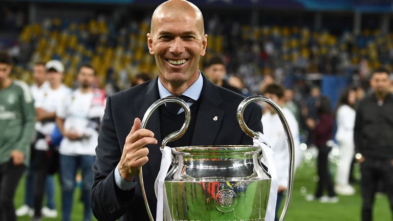 Zizou vô địch C1 cùng Real Madrid. Ảnh: UEFA zidane chi dinh dan dat phap