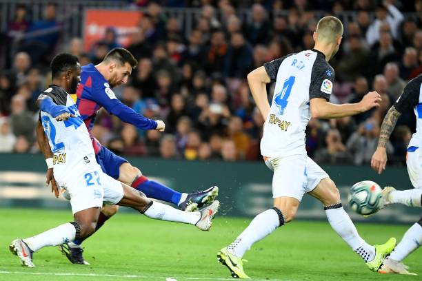 Pha ghi bàn sở trường của El Pulga. Ảnh: Getty truc tiep barca alaves