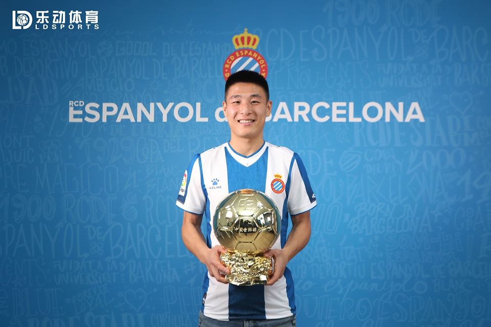 Wu Lei là cầu thủ hay nhất TQ năm 2019. Ảnh: LDSports qbv trung quoc