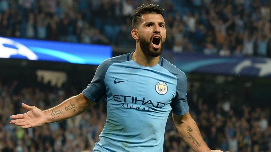 Messi muốn chơi cạnh Aguero. Ảnh: Marca barca mua aguero